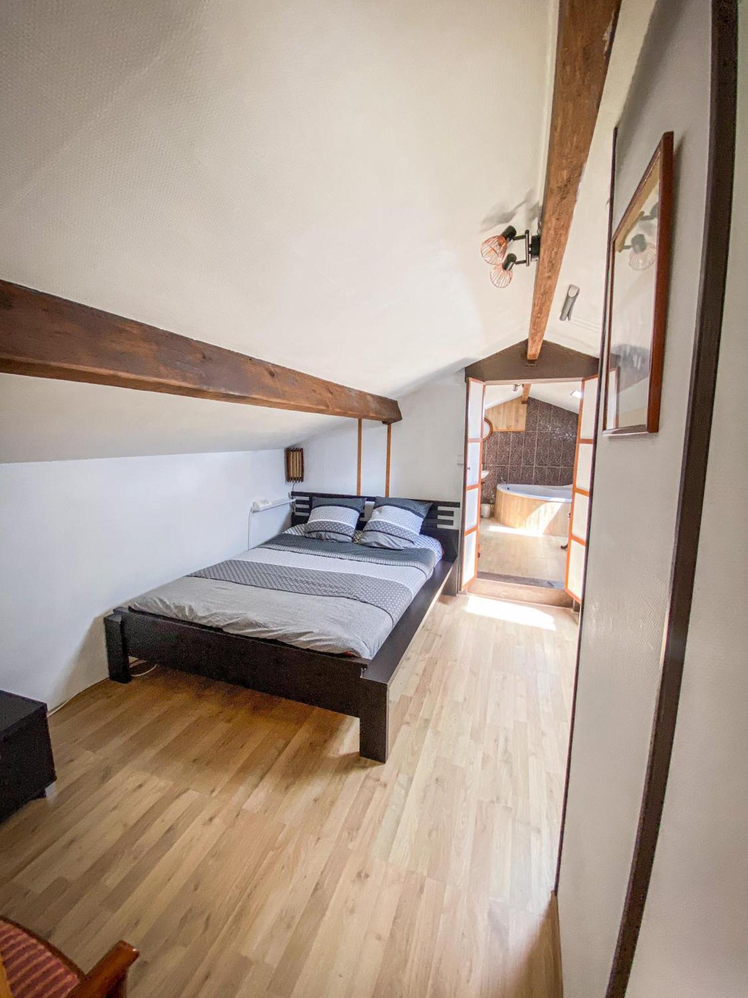 Ryokan Lankana Exideuil-sur-Vienne Eksteriør billede